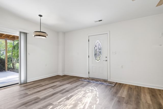 250 Rockland Rd, Hendersonville, TN 37075
