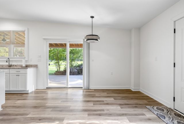 250 Rockland Rd, Hendersonville, TN 37075