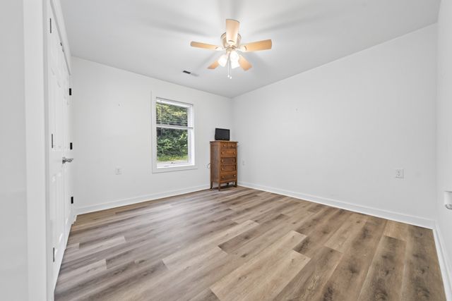 250 Rockland Rd, Hendersonville, TN 37075