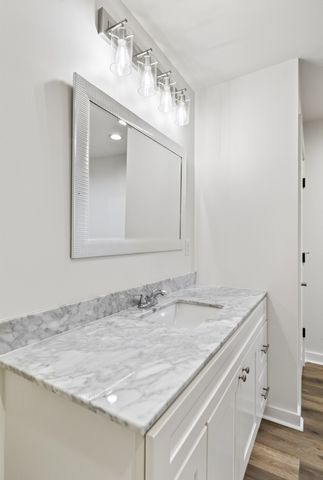 250 Rockland Rd, Hendersonville, TN 37075