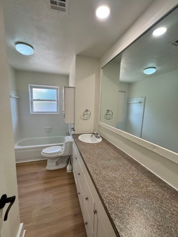 704 Chisholm Trail, Denton, TX 76209
