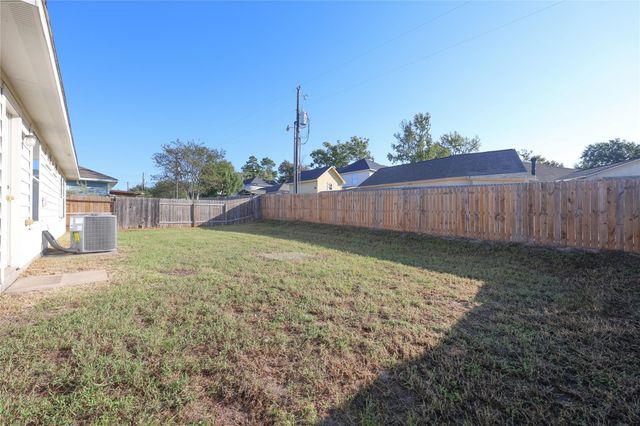 13684 Bighorn Trail, Willis, TX 77378
