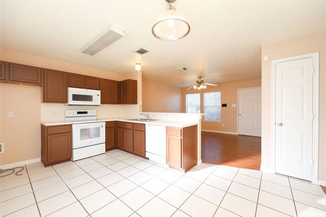 13684 Bighorn Trail, Willis, TX 77378