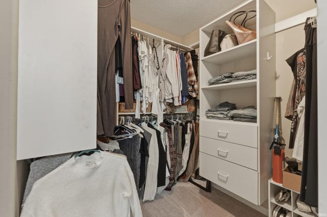 7520 Bowlander Way, Fort Wayne, IN 46835