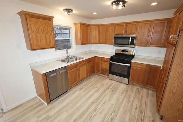 511 Van Gilst Drive, Goshen, IN 46528