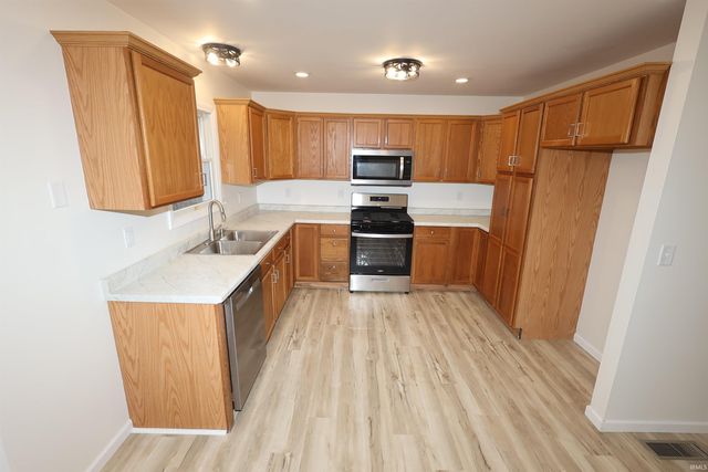 511 Van Gilst Drive, Goshen, IN 46528