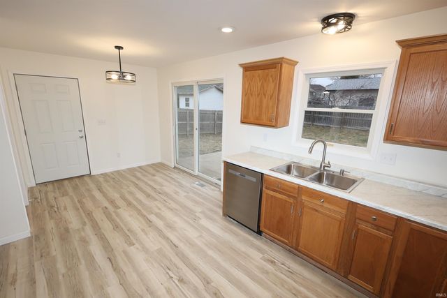 511 Van Gilst Drive, Goshen, IN 46528