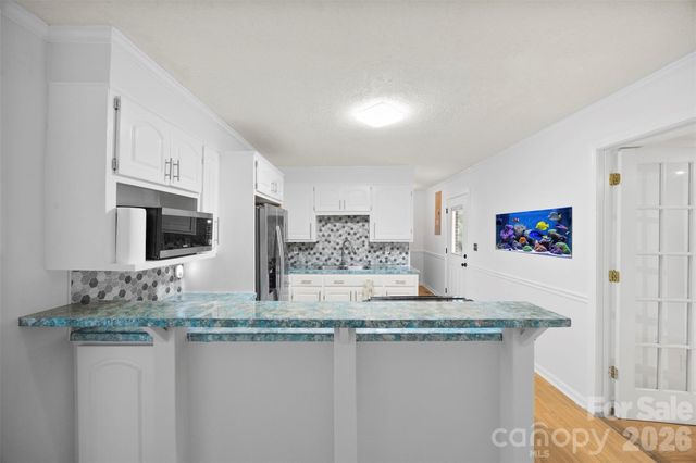 611 W Lewis Street, Dallas, NC 28034