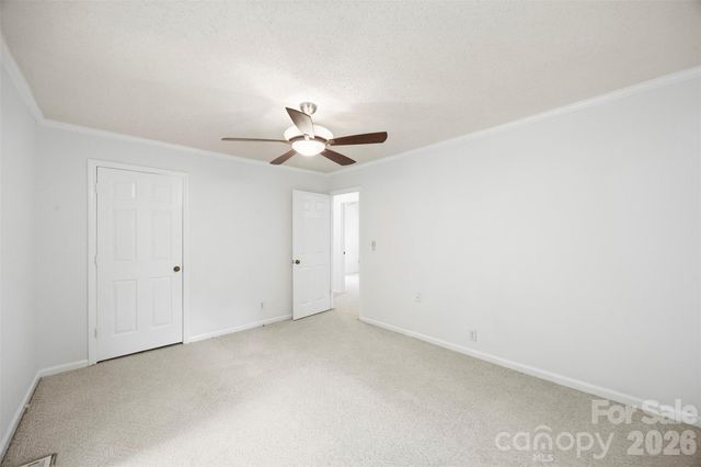 611 W Lewis Street, Dallas, NC 28034