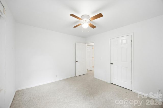 611 W Lewis Street, Dallas, NC 28034