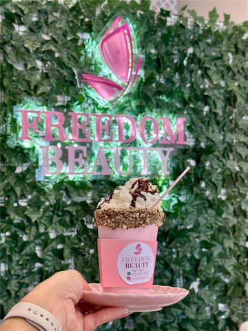 10890 NW 17th St, Doral, FL 33172