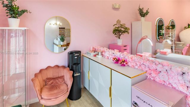 10890 NW 17th St, Doral, FL 33172