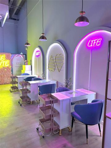 10890 NW 17th St, Doral, FL 33172