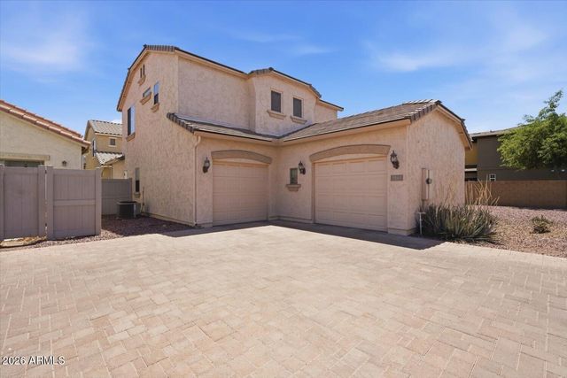 1945 W BUSONI Place, Phoenix, AZ 85023