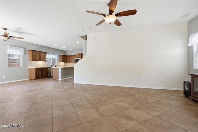 1945 W BUSONI Place, Phoenix, AZ 85023