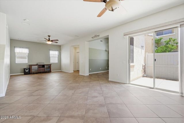 1945 W BUSONI Place, Phoenix, AZ 85023