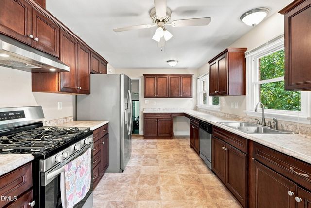 1201 S Crescent Drive, Smithfield, NC 27577