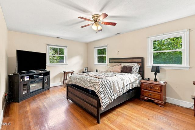 1201 S Crescent Drive, Smithfield, NC 27577