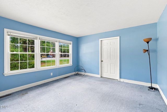 1201 S Crescent Drive, Smithfield, NC 27577