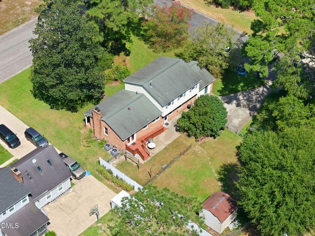 1201 S Crescent Drive, Smithfield, NC 27577