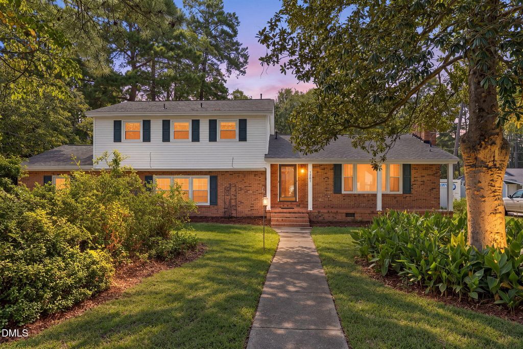 1201 S Crescent Drive, Smithfield, NC 27577