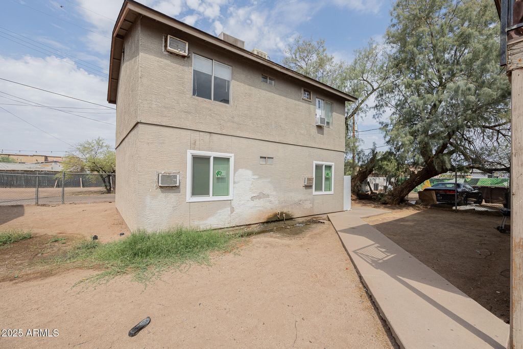 622 N 30TH Place 4, Phoenix, AZ 85008
