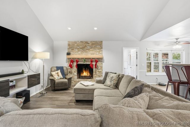 6715 E 95th Street, Tulsa, OK 74133