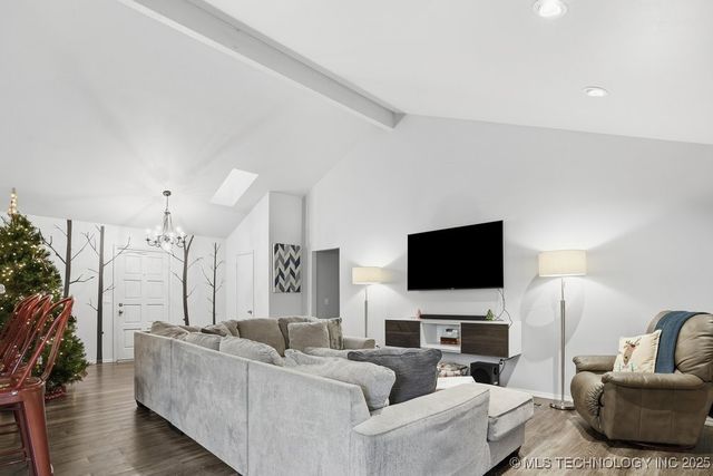 6715 E 95th Street, Tulsa, OK 74133