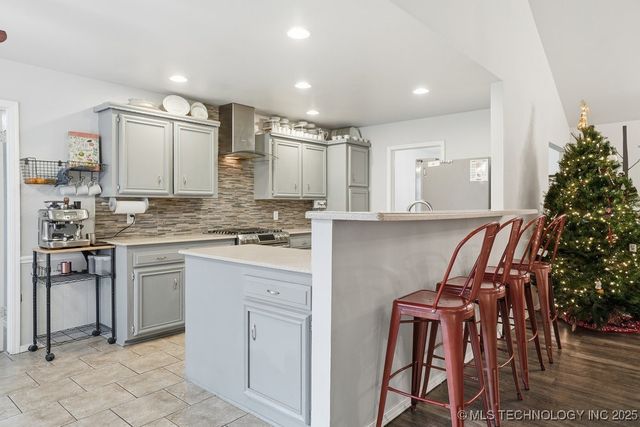 6715 E 95th Street, Tulsa, OK 74133