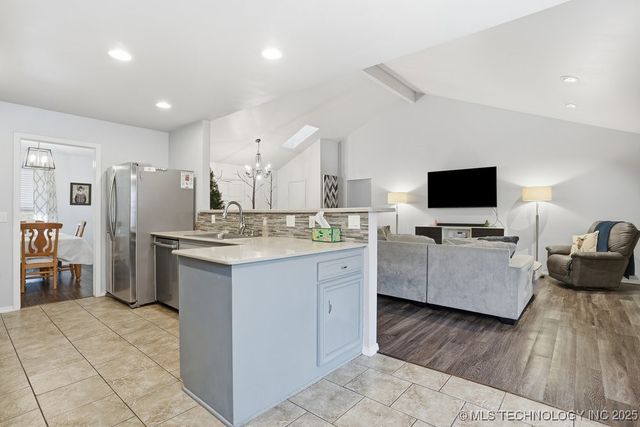 6715 E 95th Street, Tulsa, OK 74133