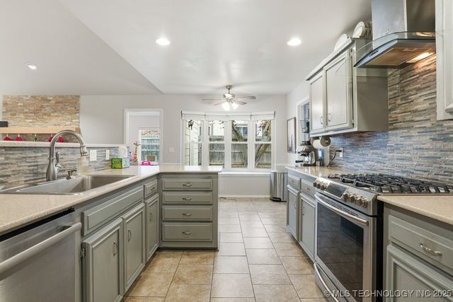 6715 E 95th Street, Tulsa, OK 74133