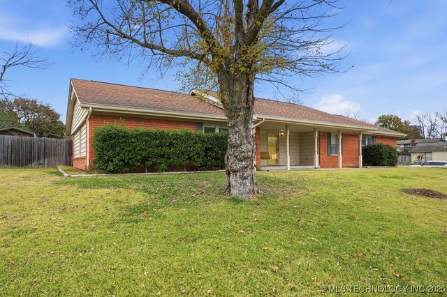 6715 E 95th Street, Tulsa, OK 74133