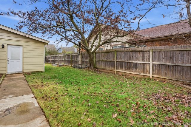 6715 E 95th Street, Tulsa, OK 74133