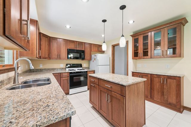 230 McNary STREET, Peters Twp, PA 15317