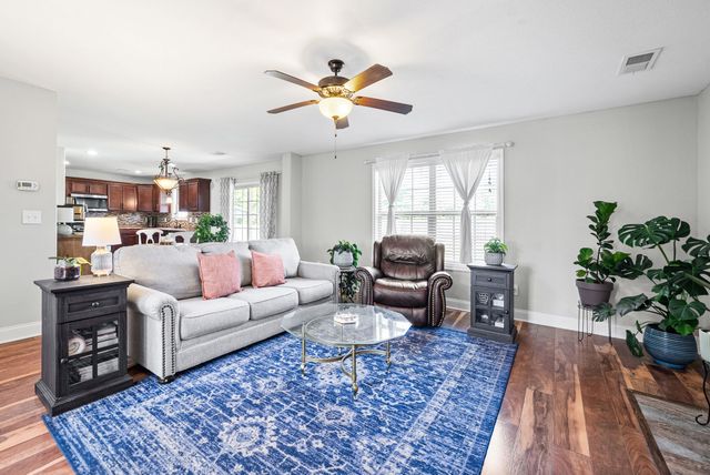 2114 Trophy Trce, Clarksville, TN 37040
