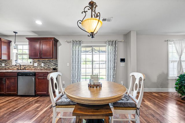 2114 Trophy Trce, Clarksville, TN 37040