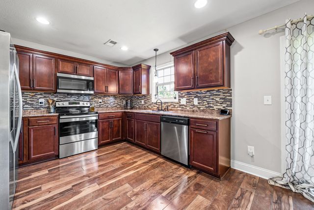 2114 Trophy Trce, Clarksville, TN 37040