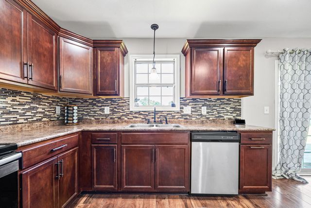2114 Trophy Trce, Clarksville, TN 37040
