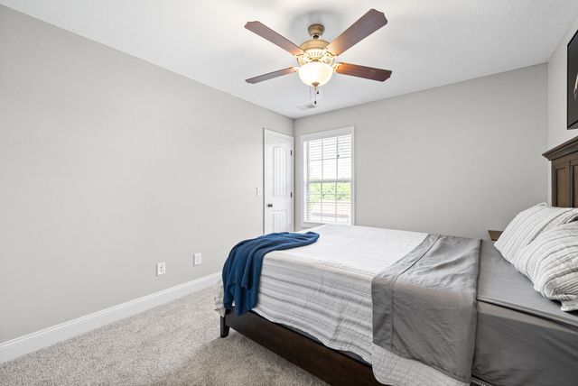 2114 Trophy Trce, Clarksville, TN 37040
