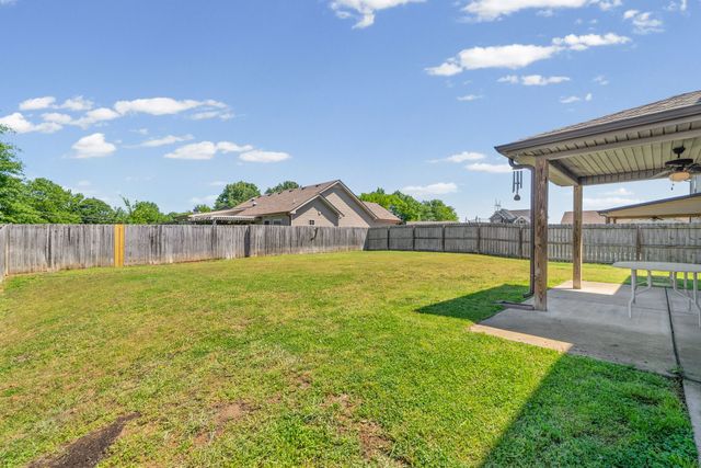 2114 Trophy Trce, Clarksville, TN 37040