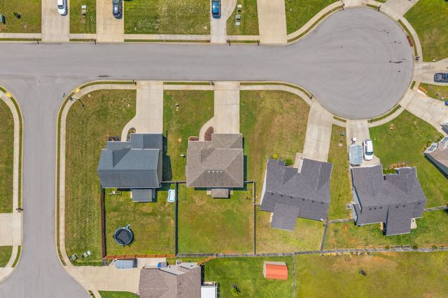 2114 Trophy Trce, Clarksville, TN 37040