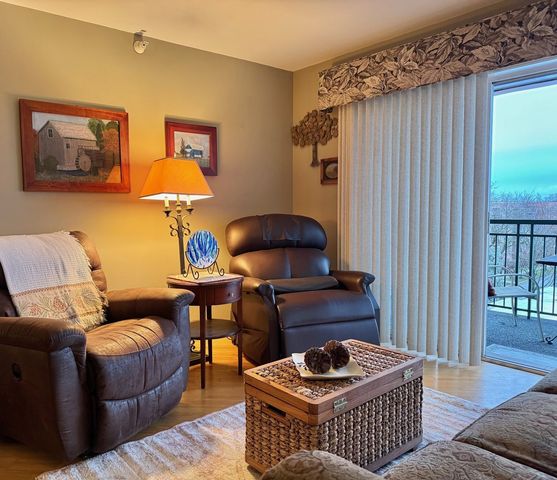 1325 PERRY Street 606, Des Plaines, IL 60016