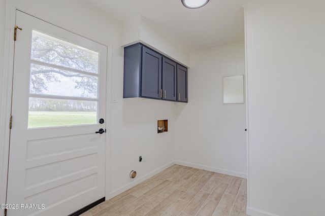 3116 Grand Point Highway, Breaux Bridge, LA 70517