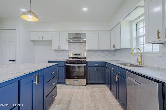 3116 Grand Point Highway, Breaux Bridge, LA 70517