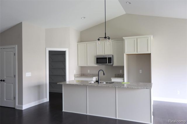 210 Canyon Creek Court 2, Howell, MI 48843