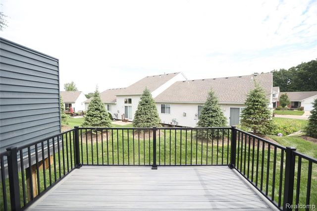 210 Canyon Creek Court 2, Howell, MI 48843