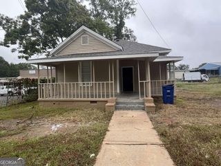 915 Lake Avenue, Griffin, GA 30223