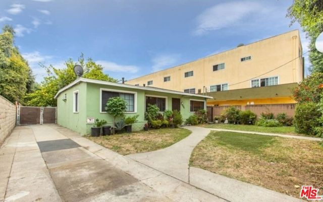 7222 Tyrone Avenue, Los Angeles, CA 91405