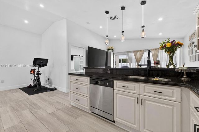 13758 SW 155th Ter, Miami, FL 33177