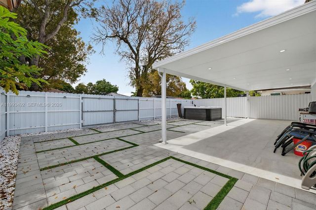 13758 SW 155th Ter, Miami, FL 33177